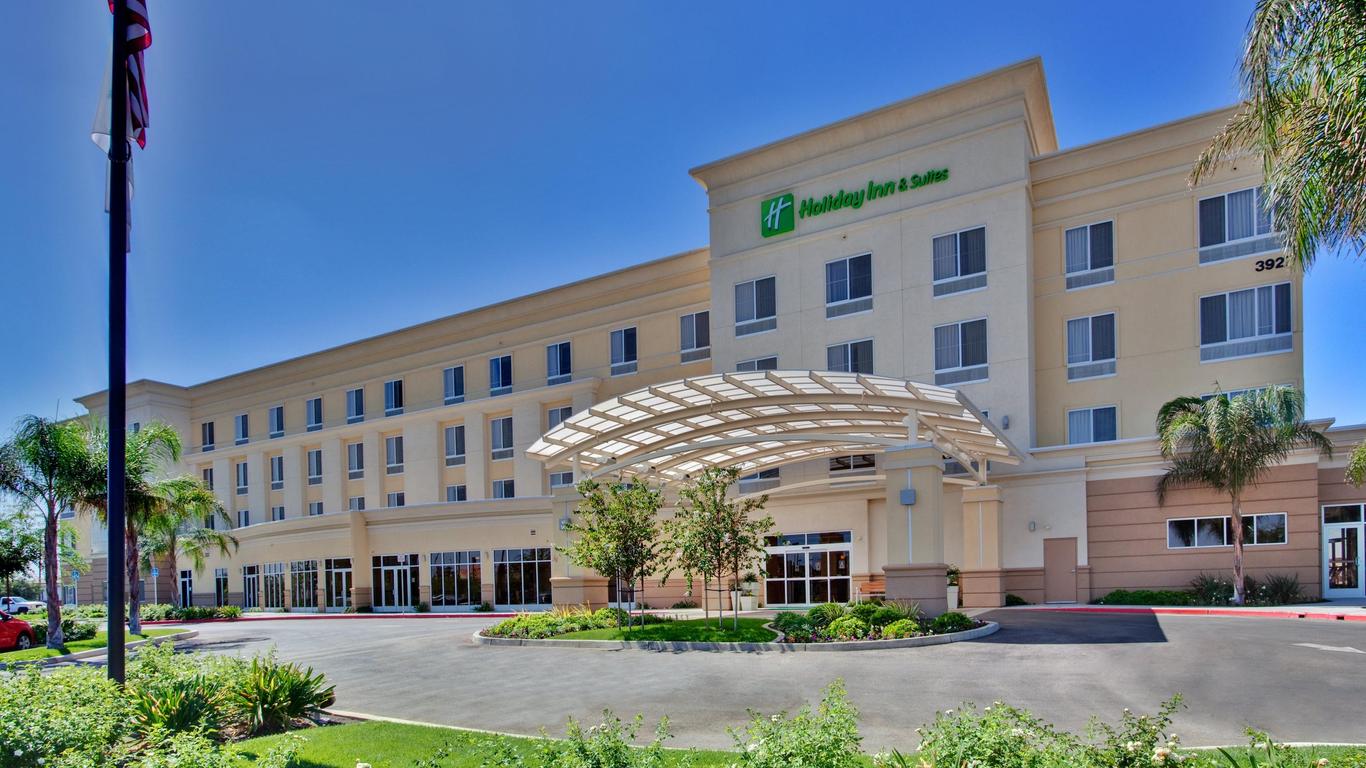 Holiday Inn & Suites Bakersfield