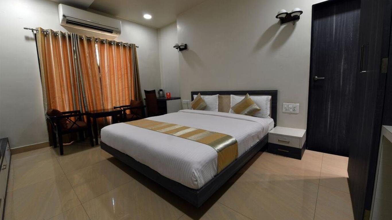 OYO 4155 Hotel The Sudesh