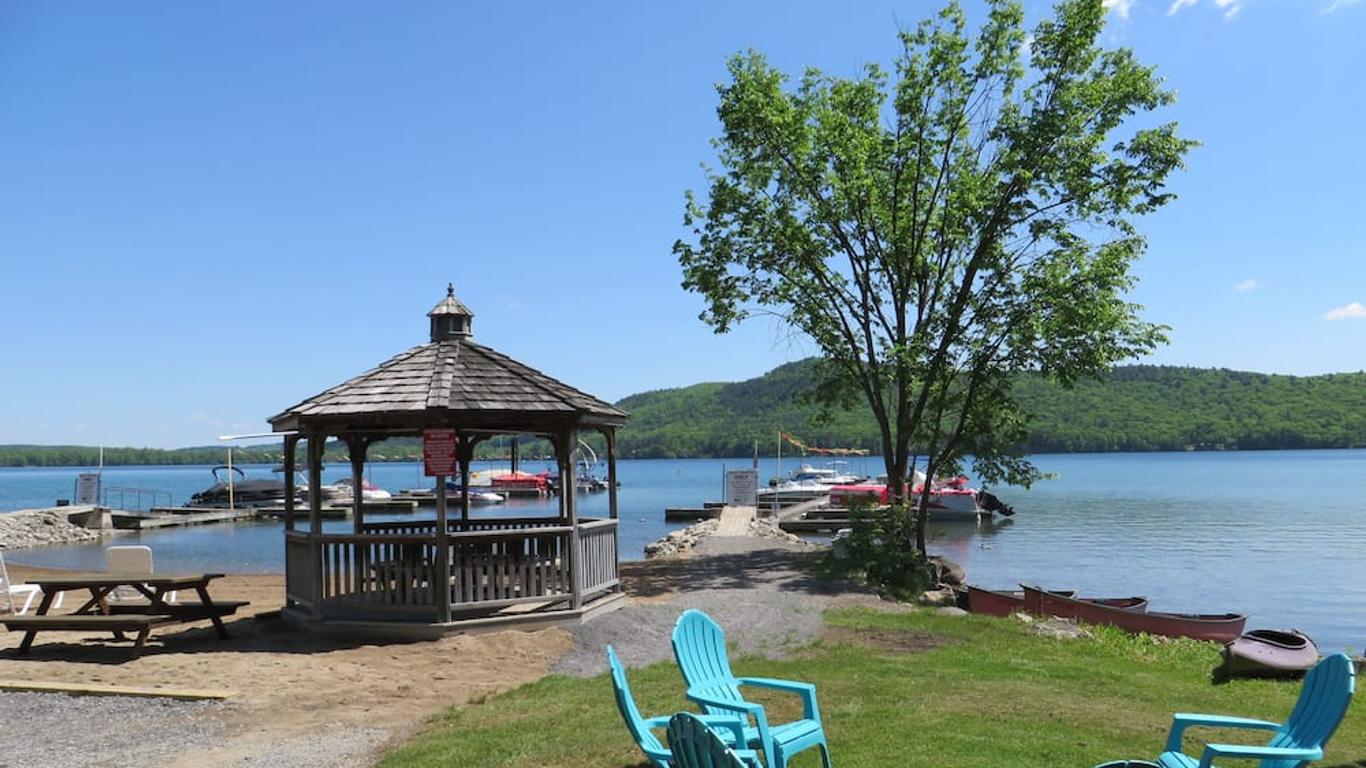 Bayside Inn & Marina