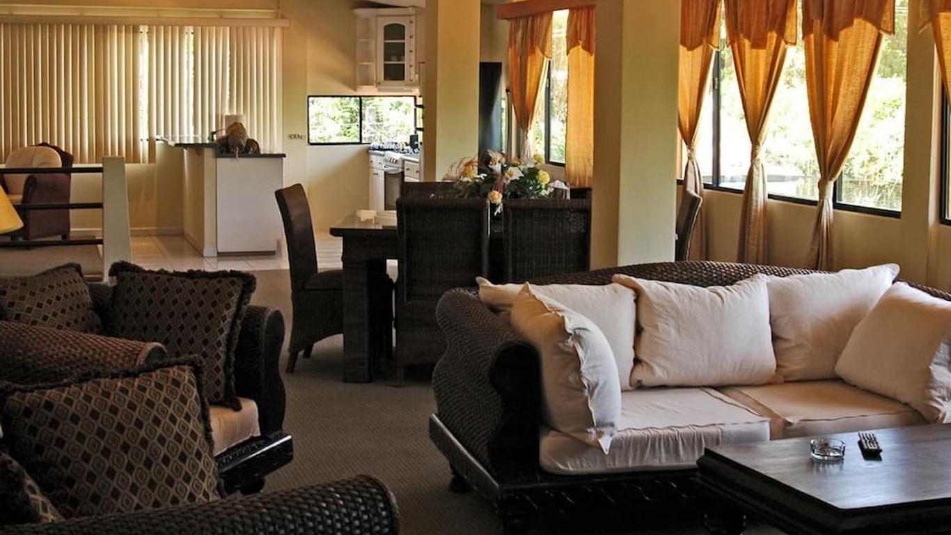 Hotel Oasis Bluefields