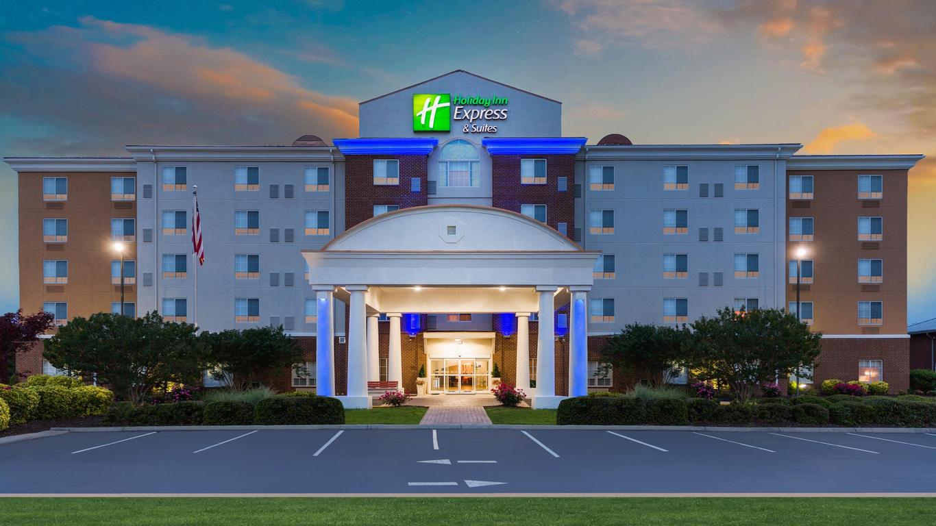 Holiday Inn Express Hotel & Suites Petersburg-Fort Lee