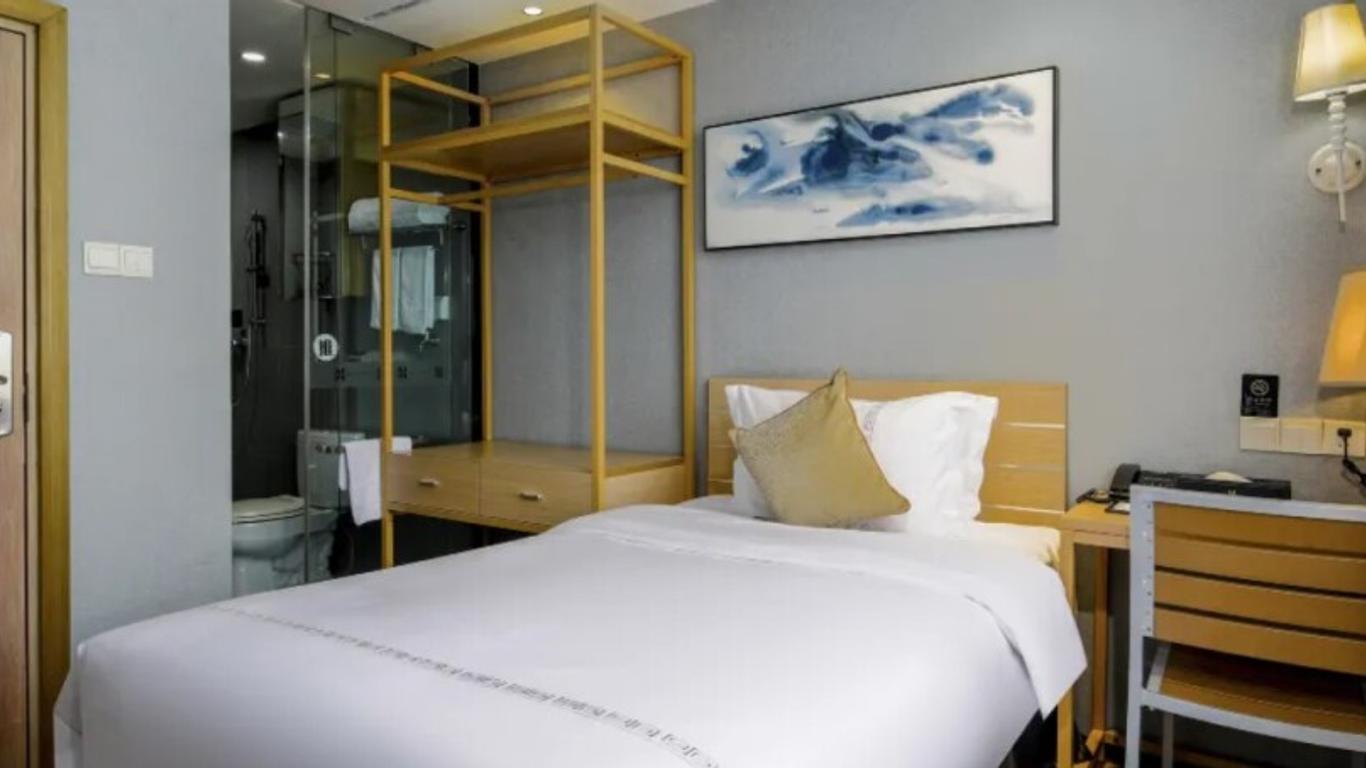 H Life Hotel
