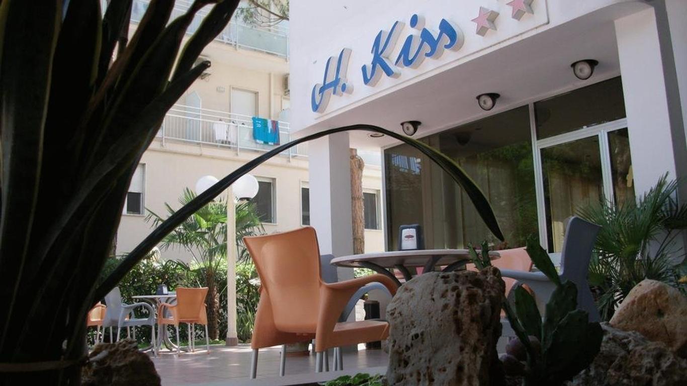 Hotel Kiss