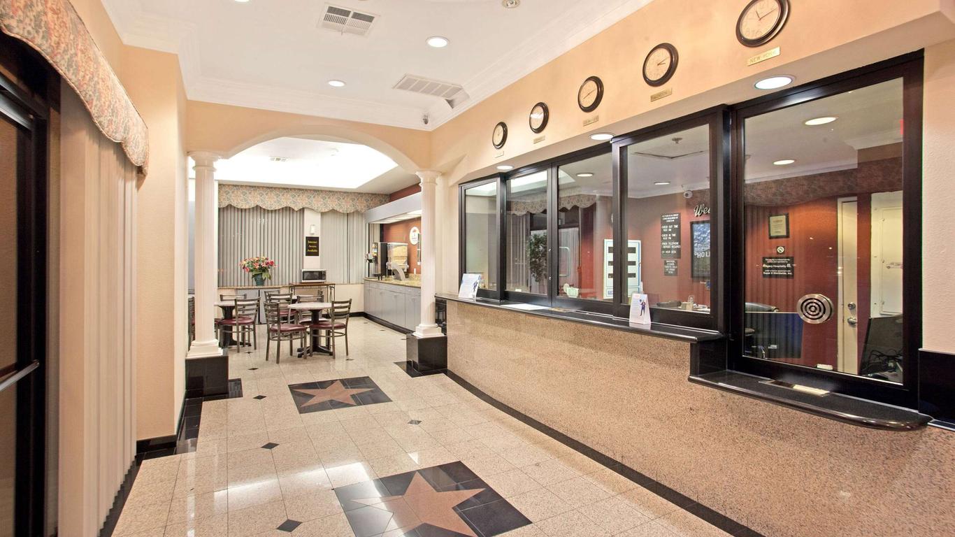 Super 8 by Wyndham Hollywood/LA Area