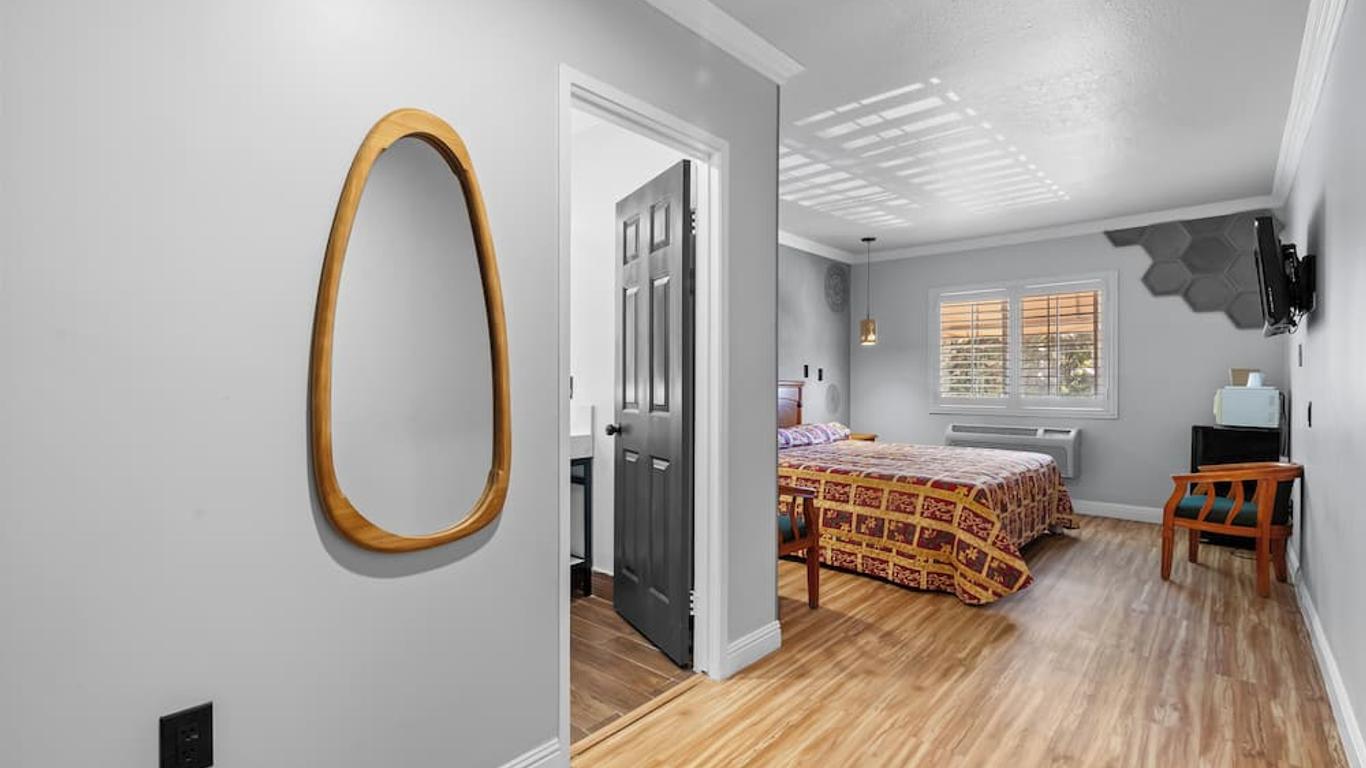 Beverly Inn
