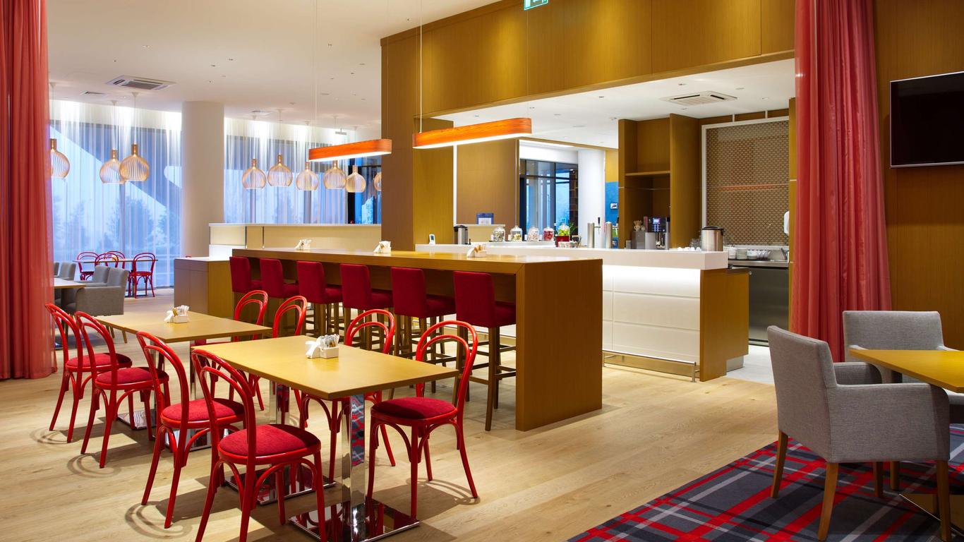 Hampton by Hilton Saint-Petersburg ExpoForum