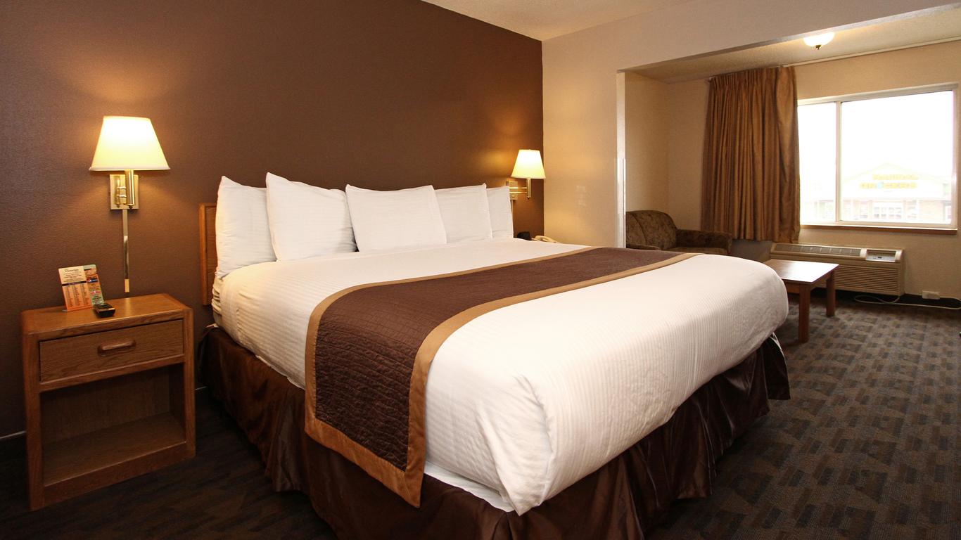 New Victorian Inn & Suites Lincoln