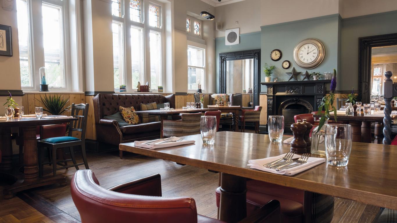 Toll House Inn